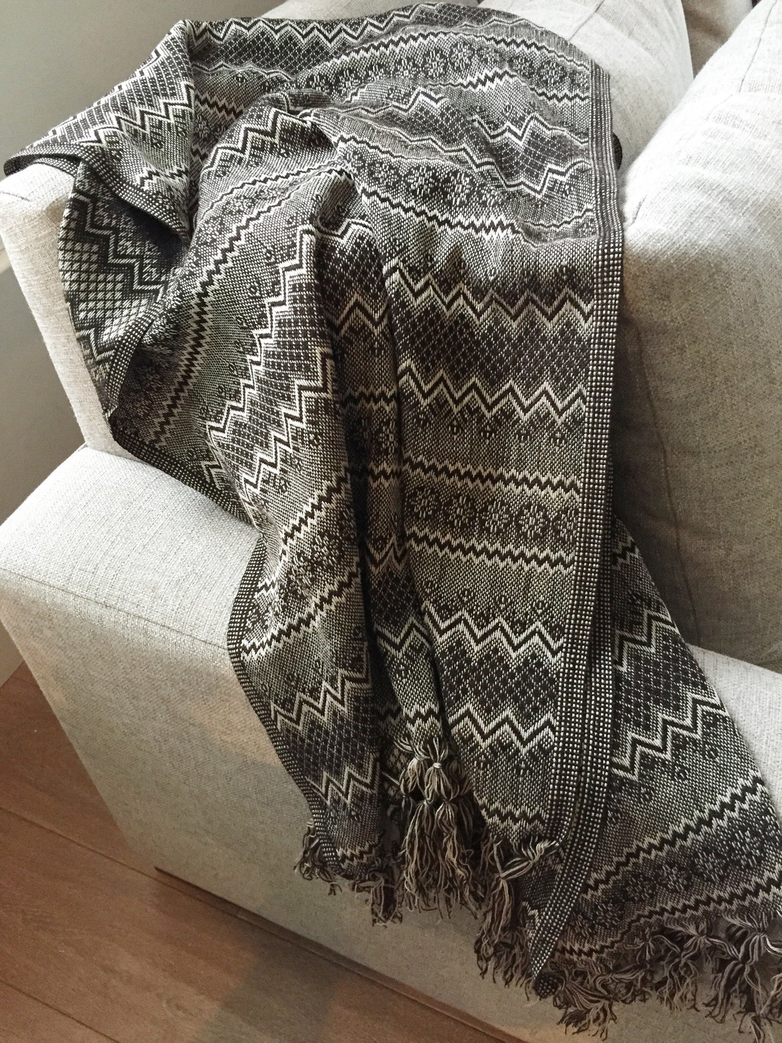 Handwoven Mexican Blanket or throw Lightweight MesaChic