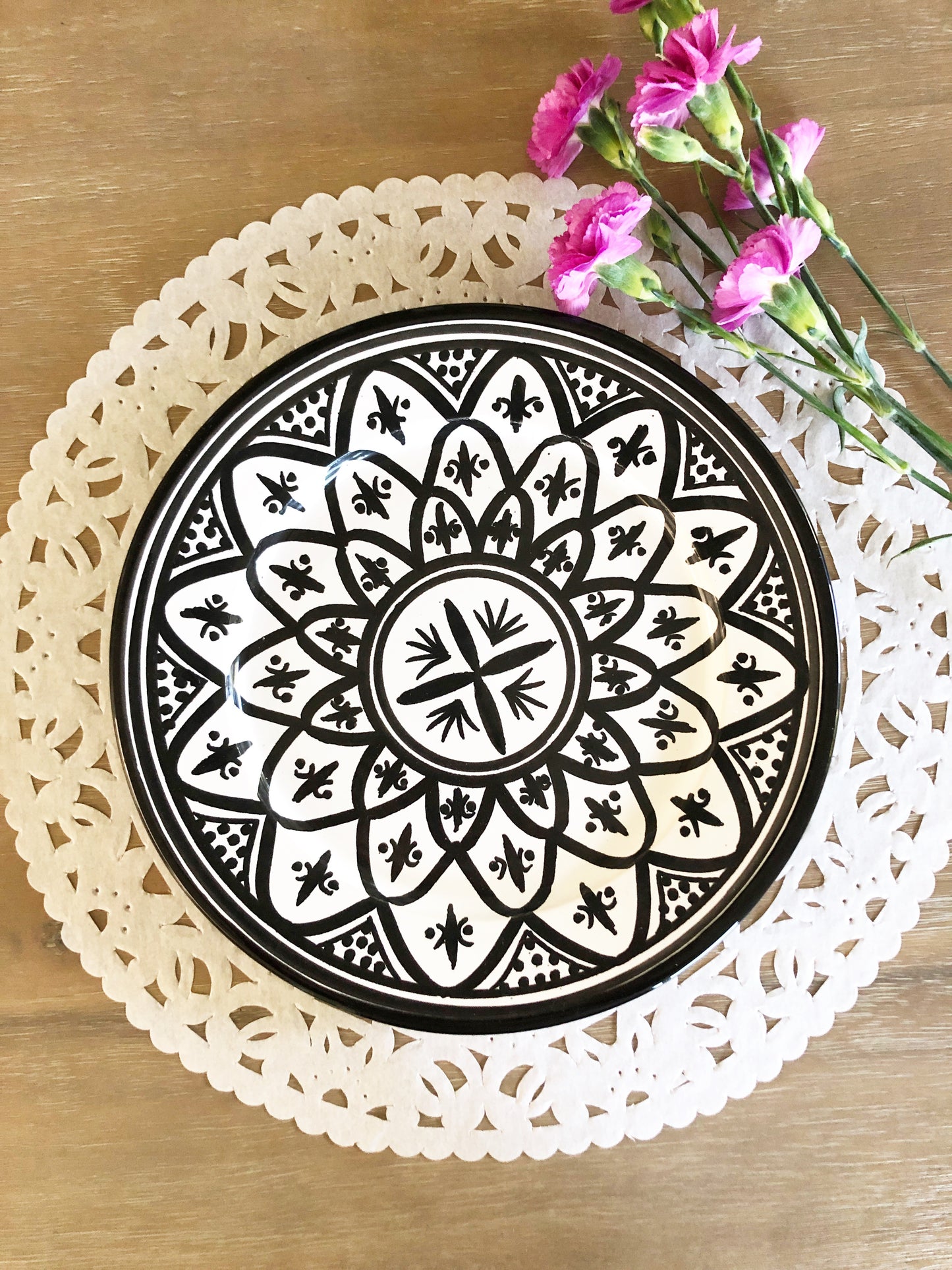 Tissue doilies- set of 4 placemats
