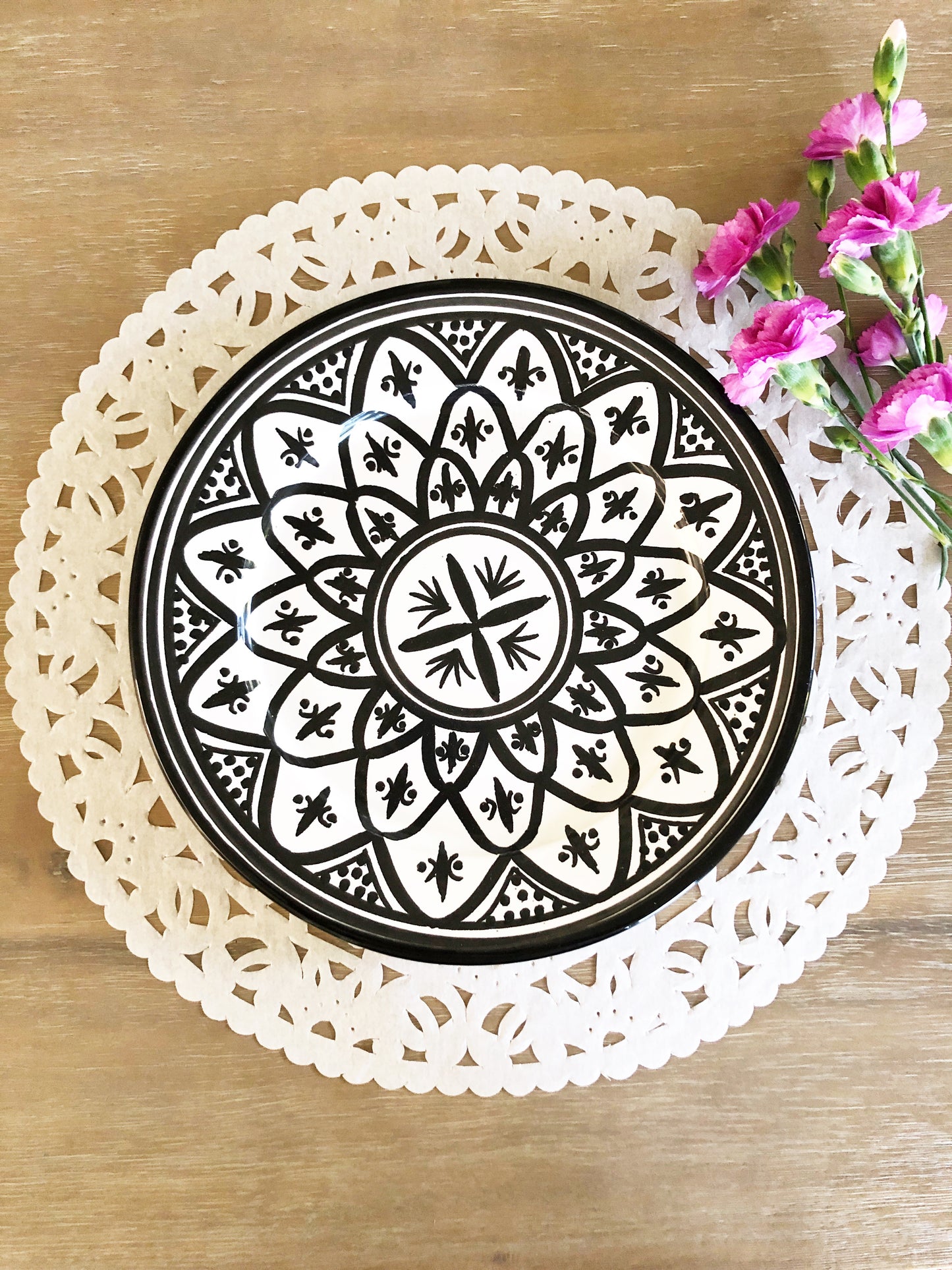 Tissue doilies- set of 4 placemats