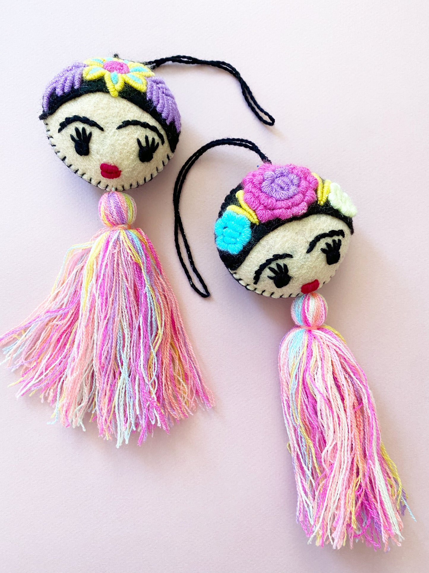 Frida tassel -pastel colors