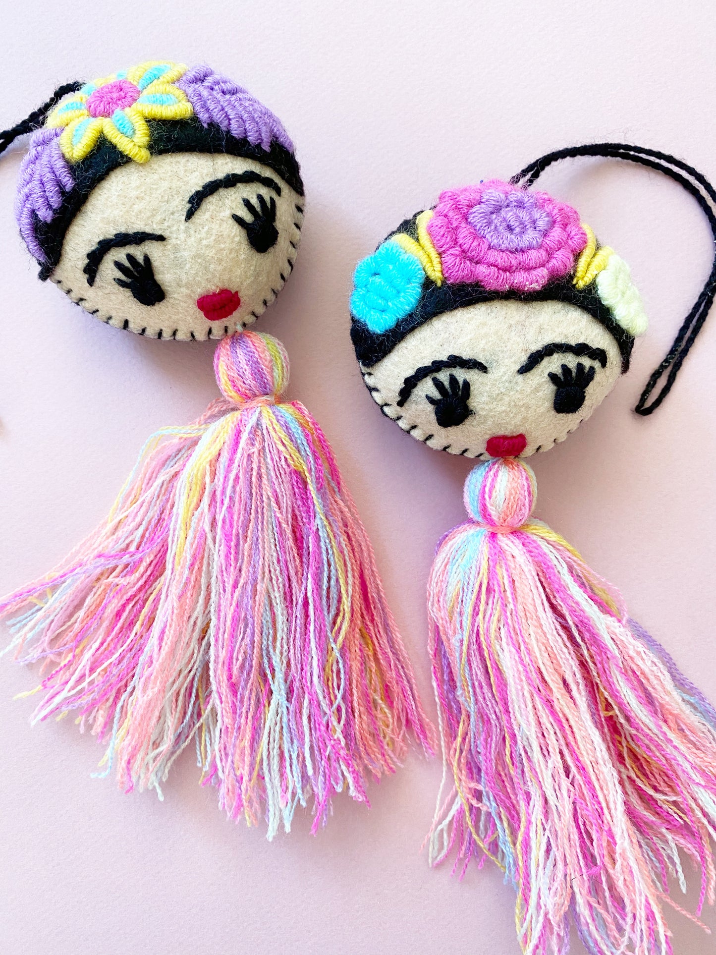 Frida tassel -pastel colors